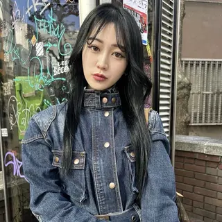 セミロング カラー 🩵垢抜け確定🩵 ハイトーン特化🩵のヘアスタイル