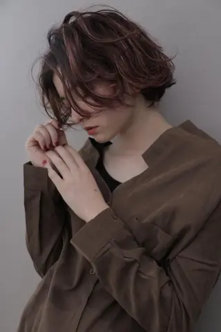 ミディアム カラー 代表 土屋ヒロユキ ショートカットのヘアスタイル