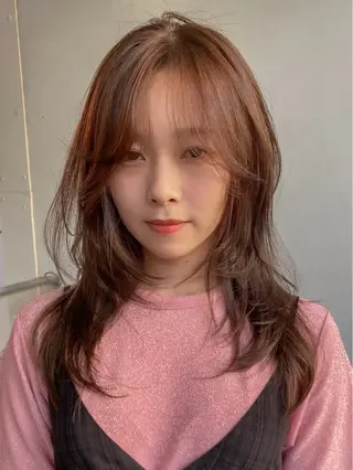 セミロング カラー ヘアアレンジ 🎀韓国レイヤー 🎀白石菜々のヘアスタイル
