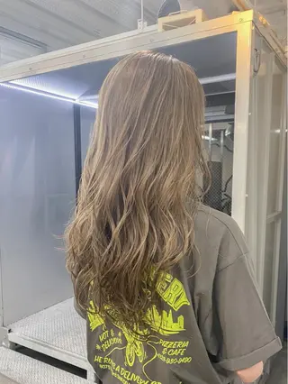セミロング カラー 海外デザイン🇺🇸 石渡諒太のヘアスタイル