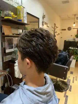ショート カラー サトウ シューイチのヘアスタイル