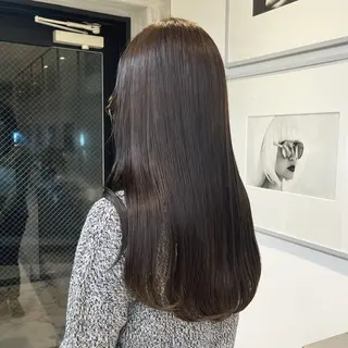 セミロング カラー カジュアルを女っぽく 𝗮𝘆𝗮𝗰𝗼のヘアスタイル