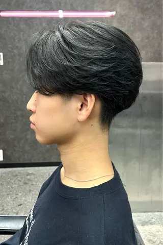 ショート カラー メンズ メンズスタイリスト 前田雄輝のヘアスタイル