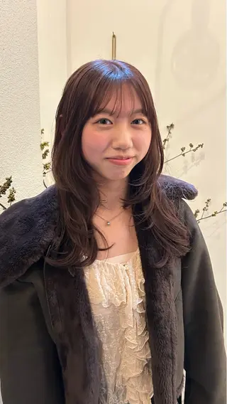 ロング 透明感カラー 🦙なりたりみのヘアスタイル