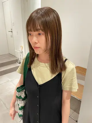 ミディアム カラー 土川 陽菜のヘアスタイル