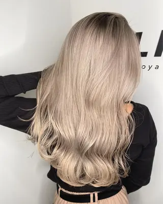 ロング カラー ブリーチ 透明感HIDEのヘアスタイル