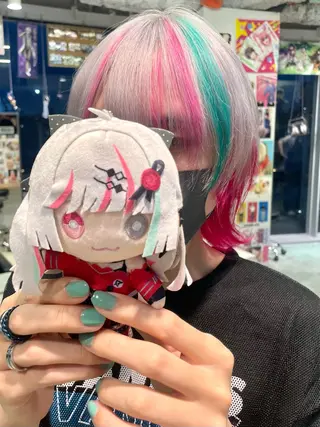 ミディアム カラー インナーカラー 推し ブリーチ 髪質改善のヘアスタイル