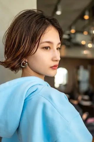 ショート カラー 🉐レイヤー/塩見 弘樹🉐渋谷のヘアスタイル