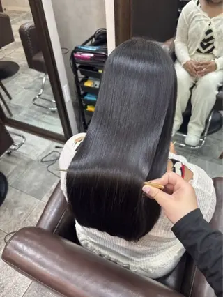 ロング NENE .のヘアスタイル