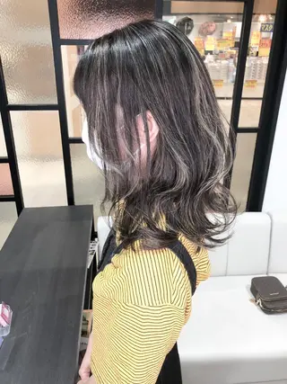 ミディアム カラー LOOP hairのヘアスタイル