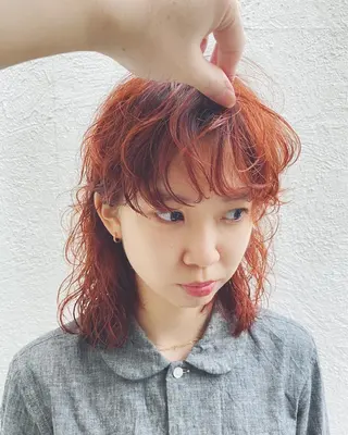 ミディアム カラー パーマ 🐈三毛猫ローライト ・mixカラー🐈のヘアスタイル
