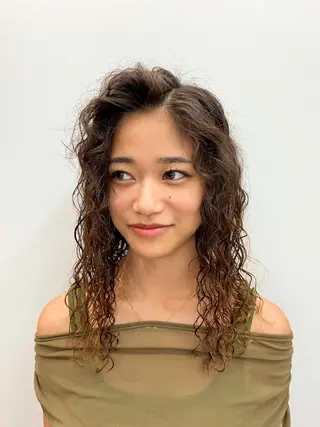 セミロング パーマ 🌈カーリーヘア/ 金子洸樹のヘアスタイル