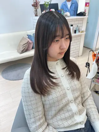 セミロング 堀 日次のヘアスタイル