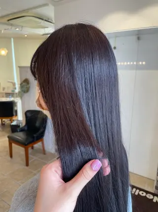 ロング カラー 透明感カラー 🩶🩵🩷AIRIのヘアスタイル