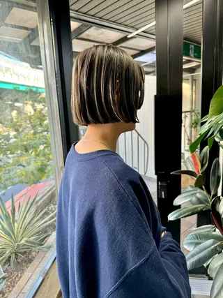 ショート 岩田 良/ブリーチカラーのヘアスタイル