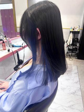 セミロング カラー レイン🌏🍀 透明感/ハイトーンのヘアスタイル