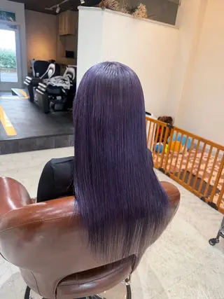ロング カラー 小林 莞奈のヘアスタイル