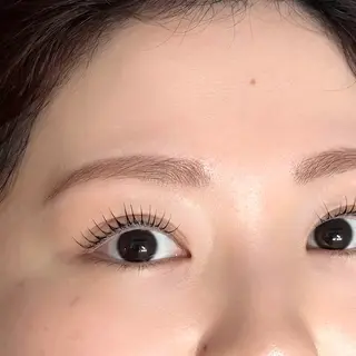 アイブロウ EBRIS🌿 HINATA(浦和)のマツエク・マツパデザイン