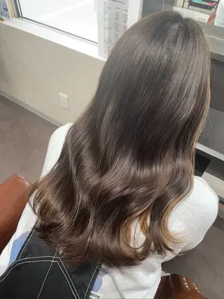 セミロング 国府田 裕のヘアスタイル
