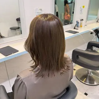 ミディアム カラー 🤎モテ髪&透明感 ミルクティー🥣🤎のヘアスタイル