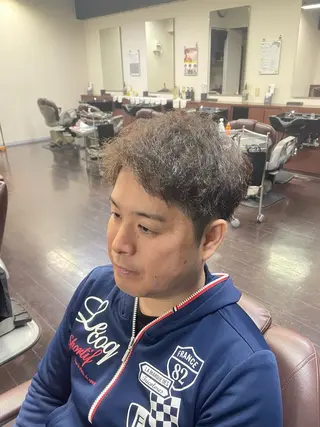 ショート パーマ 岡本 佳久のヘアスタイル