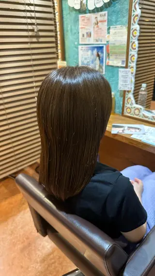 カラー 保坂 彩月のヘアスタイル