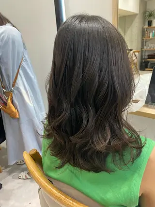 ミディアム カラー 似合う髪型見つけます AYAKAのヘアスタイル