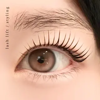 マツエク・マツパ オーナー ELLY 🍸eyelly横浜の眉毛・アイブロウイメージ