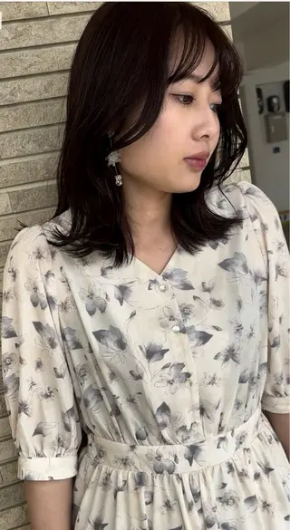 ミディアム カラー grand juteのヘアスタイル