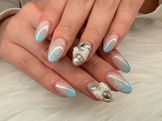 ショート Tiny Bliss 🐈‍⬛のネイルデザイン