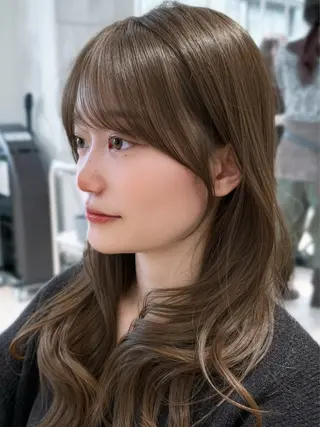 セミロング 表参道小顔カット前髪 割れ改善クロスパーマのヘアスタイル