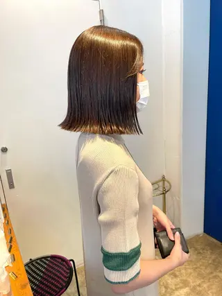 ミディアム カラー MIOベージュカラー 柔らかいカラーのヘアスタイル