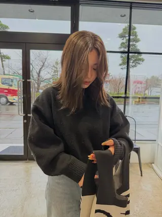 ミディアム カラー __ komariのヘアスタイル