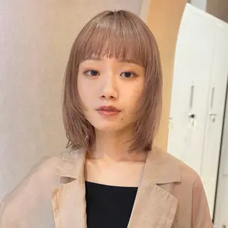 ショート カラー 顔まわり🥨レイヤー /透明感/水口舞奈のヘアスタイル
