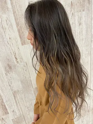 ロング カラー Oopsレイヤー 加藤澄都のヘアスタイル