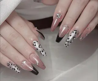 ネイル Kara🌻マツエク &Nailサロン💛のネイルデザイン