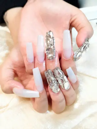 ネイル DI'A ネイルサロンのネイルデザイン