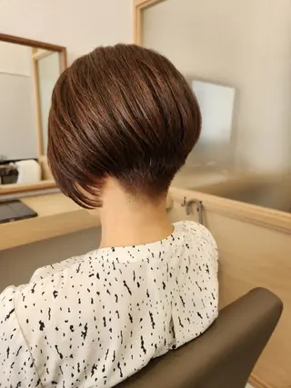 ショート 佐藤 恵のヘアスタイル