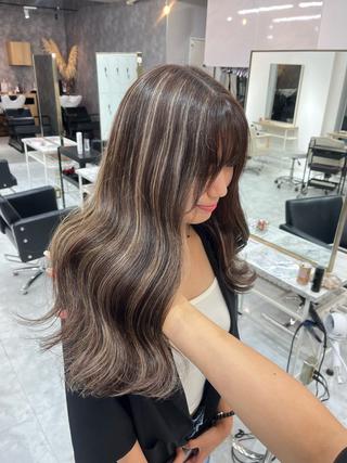 カラー 漆畑 莉奈のヘアスタイル