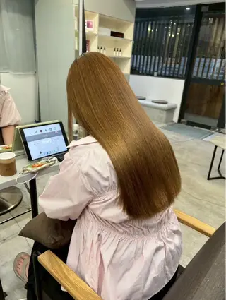 ロング パーマ 韓国×艶ハイトーンが かわいい✨️リオ🍒のヘアスタイル