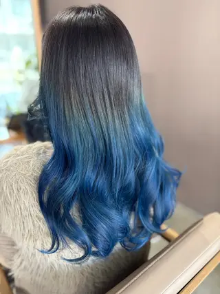 ロング 三瓶 眞実子のヘアスタイル