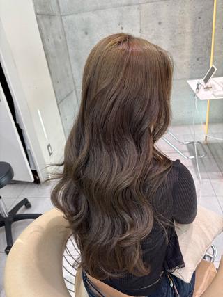 ロング カラー あいり／艶髪 、透明感カラー🩶のヘアスタイル