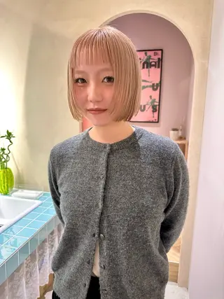 ショート 【ハイトーン特化】 Hugのヘアスタイル