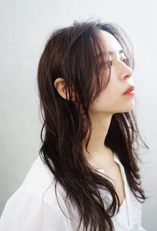 セミロング カラー 🪐脱白髪染め 🪐松尾菜々美のヘアスタイル