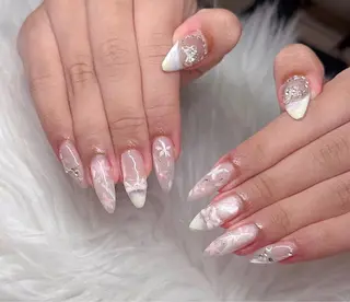 ネイル Lee Nailsのネイルデザイン