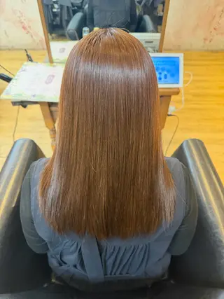 ミディアム パーマ 艶髪/髪質改善 /透明感カラー/鴻巣のヘアスタイル