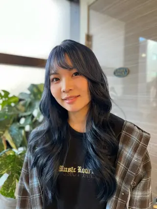 ロング カラー Liere Muuのヘアスタイル