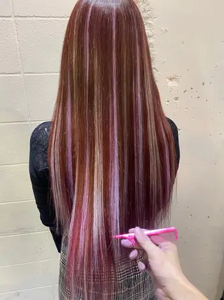 ロング カラー 佐伯 りょうのヘアスタイル