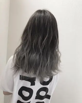 セミロング カラー 白井 つづりのヘアスタイル