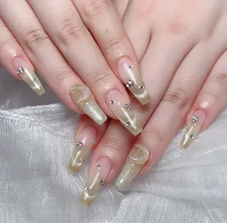 ネイル Maggie Nail🦩のネイルデザイン